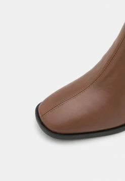 Discount 👍 Coach GABI BOOTIE - Classic Ankle 🥾 Boots - Saddle 🔔 -Coach Sales 0cd7c648fd574d72bf4600c6e3f86223