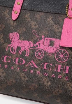 Coupon ๐ Coach HORSE AND CARRIAGE WITH BADGE ๐งฅ COATED FIELD TOTE - Tote Bag - Truffle Petunia ๐ฅฐ 7 Coupon ๐ Coach HORSE AND CARRIAGE WITH BADGE ๐งฅ COATED FIELD TOTE - Tote Bag - Truffle Petunia ๐ฅฐ -Coach Sales 0e7a72938d4144fb87e8fe4e6d0c0297