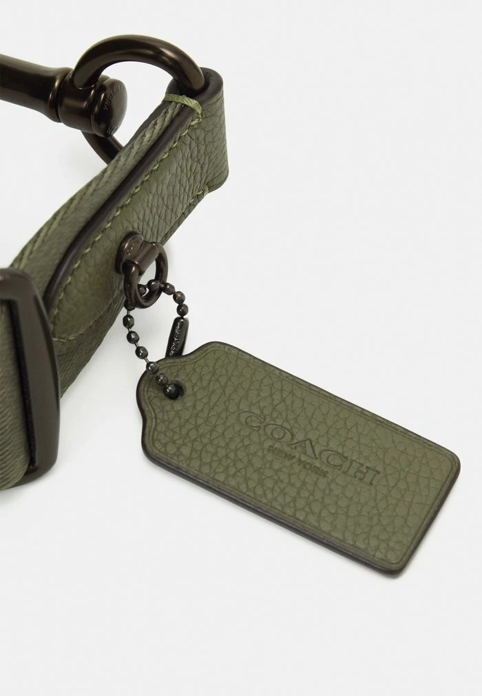 Buy ๐ Coach GOTHAM PACK SIGNATURE PEBBLE UNISEX - Across Body Bag - Army Green/key Lime โ 4 Buy ๐ Coach GOTHAM PACK SIGNATURE PEBBLE UNISEX - Across Body Bag - Army Green/key Lime โ - Image 4