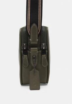 Flash Sale 👏 Coach CHARTER CROSSBODY IN SPORT CALF WITH BADGE UNISEX - Across Body Bag - Army Green ⌛ -Coach Sales 22a37d3eff214fee856b4f0dc082d69c