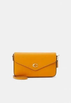 Hot Sale 😍 Coach CROSSGRAIN WYN CROSSBODY - Across Body Bag - Papaya 👏