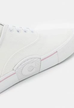 Cheapest ๐ Coach CITYSOLE SKATE - Trainers - Optic White ๐ 13 Cheapest ๐ Coach CITYSOLE SKATE - Trainers - Optic White ๐ -Coach Sales 958d72f4f6f249e798cde0b3dbf824fe