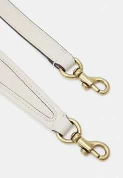 Brand new 🛒 Coach SOFT PEBBLE - Across Body Bag - Off White 🛒 -Coach Sales aee3fe1d597a4b15bab41302fa0b179f