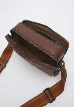 Budget 🌟 Coach CHARTER CROSSBODY IN SPORT CALF WITH BADGE UNISEX - Across Body Bag - Dark Saddle 🎁 -Coach Sales af2d94d1cefd4ad682befe341cf85ba2