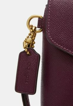 Best Pirce 🔥 Coach CROSSGRAIN WRISTLET - Clutch - Deep Berry 👏 9 Best Pirce 🔥 Coach CROSSGRAIN WRISTLET - Clutch - Deep Berry 👏 -Coach Sales c71e73b1f121480a85d1d95a8441ee89