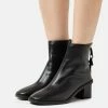 Flash Sale 🥰 Coach GABI BOOTIE - Classic Ankle 🥾 Boots - Black 😀