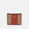 Best reviews of 🥰 Coach SIGNATURE BIFOLD SNAP WALLET - Wallet - Tan Rust 💯