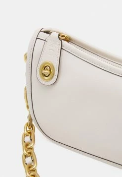 Best reviews of 🔔 Coach ORIGINALS GLOVETANNED SWINGER WITH CHAIN - 👜 Handbag - Chalk 😀 -Coach Sales f3cdbcaa97174148b28f360820bd8182