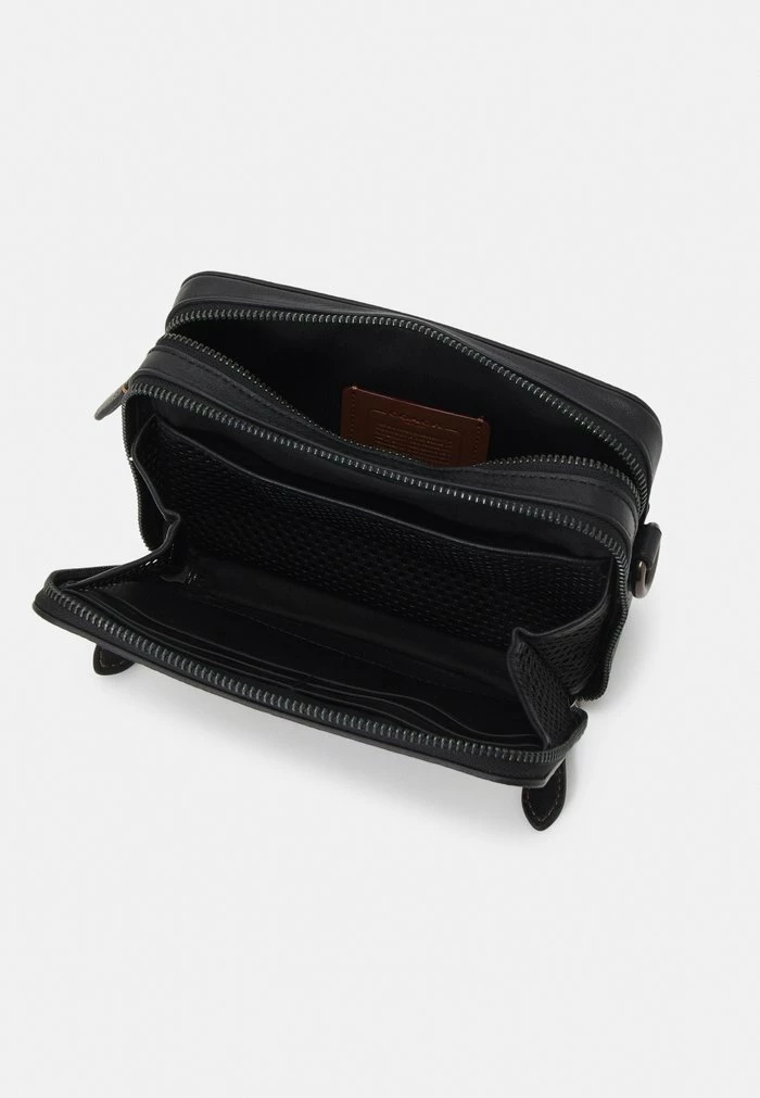 Brand new 💯 Coach CHARTER CROSSBODY IN SIGNATURE - Across Body Bag - Tan ⭐ 3 Brand new 💯 Coach CHARTER CROSSBODY IN SIGNATURE - Across Body Bag - Tan ⭐ - Image 3